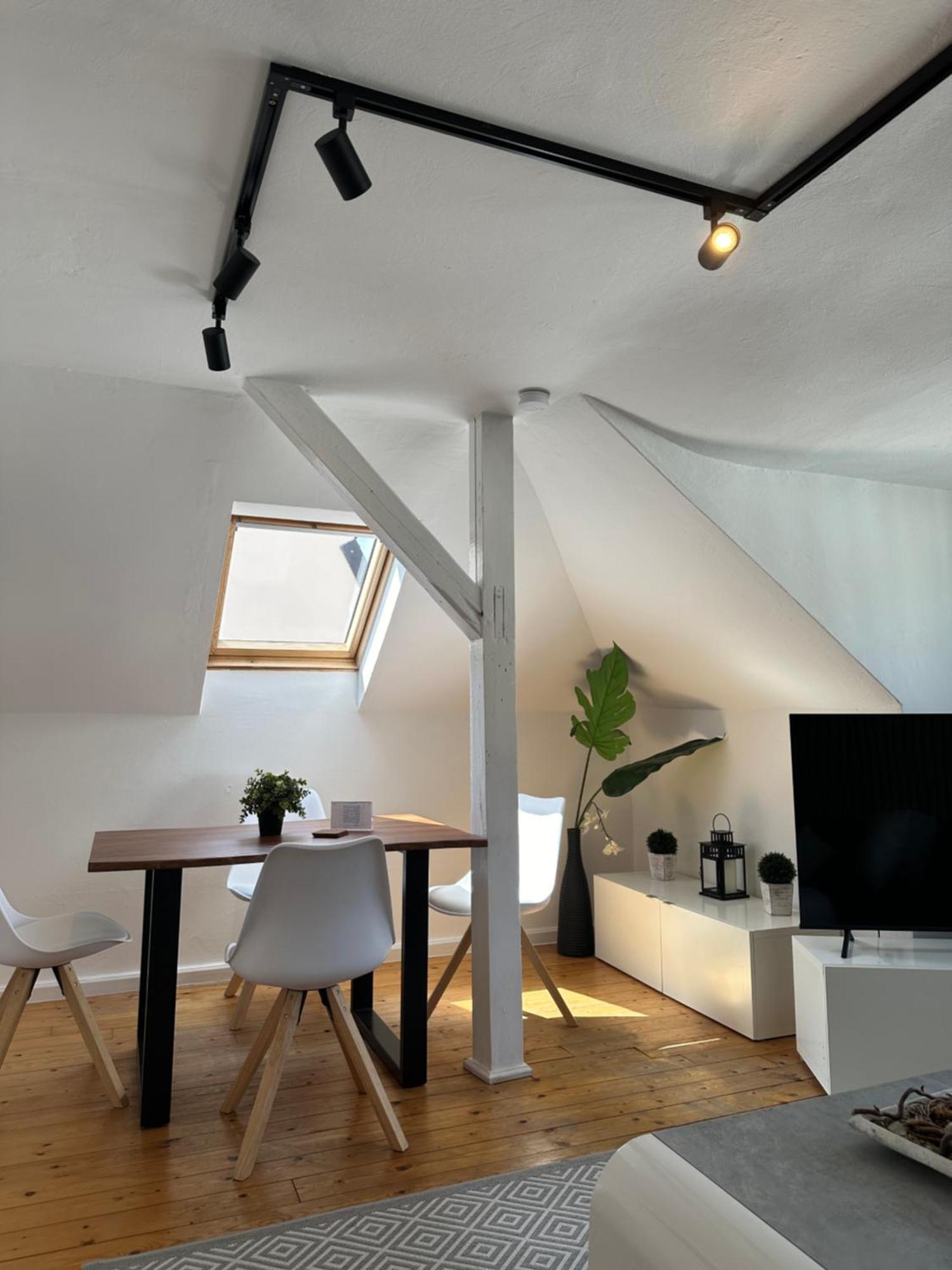 Schoenes City-Apartment Mit 2 Schlafzimmer, Parkplatz, Ruhig Und Hell, D46-Dg Oldenburg Luaran gambar