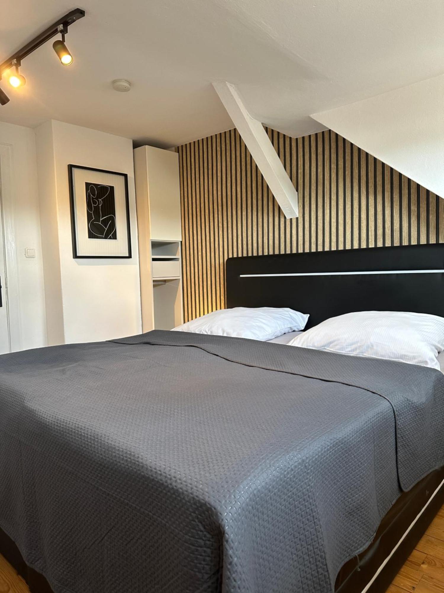 Schoenes City-Apartment Mit 2 Schlafzimmer, Parkplatz, Ruhig Und Hell, D46-Dg Oldenburg Luaran gambar