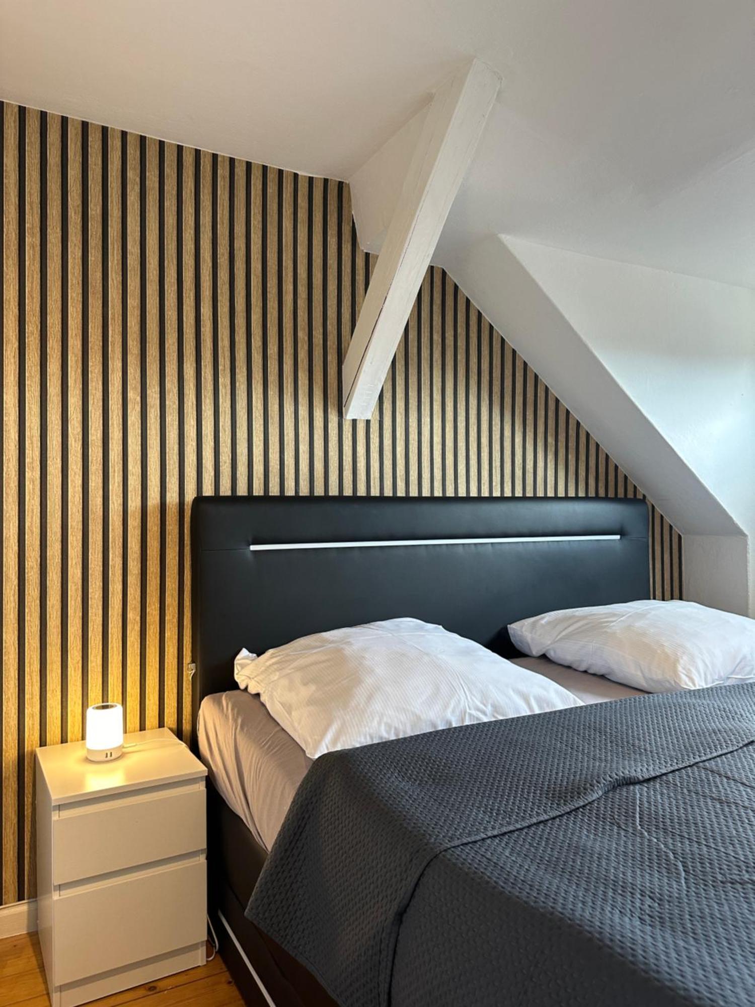 Schoenes City-Apartment Mit 2 Schlafzimmer, Parkplatz, Ruhig Und Hell, D46-Dg Oldenburg Luaran gambar